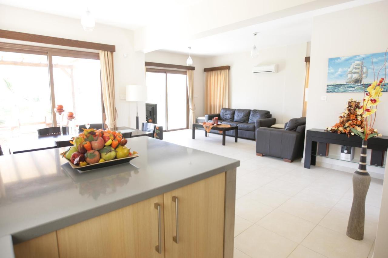 Holidays Villas ปิสซูรี ภายนอก รูปภาพ