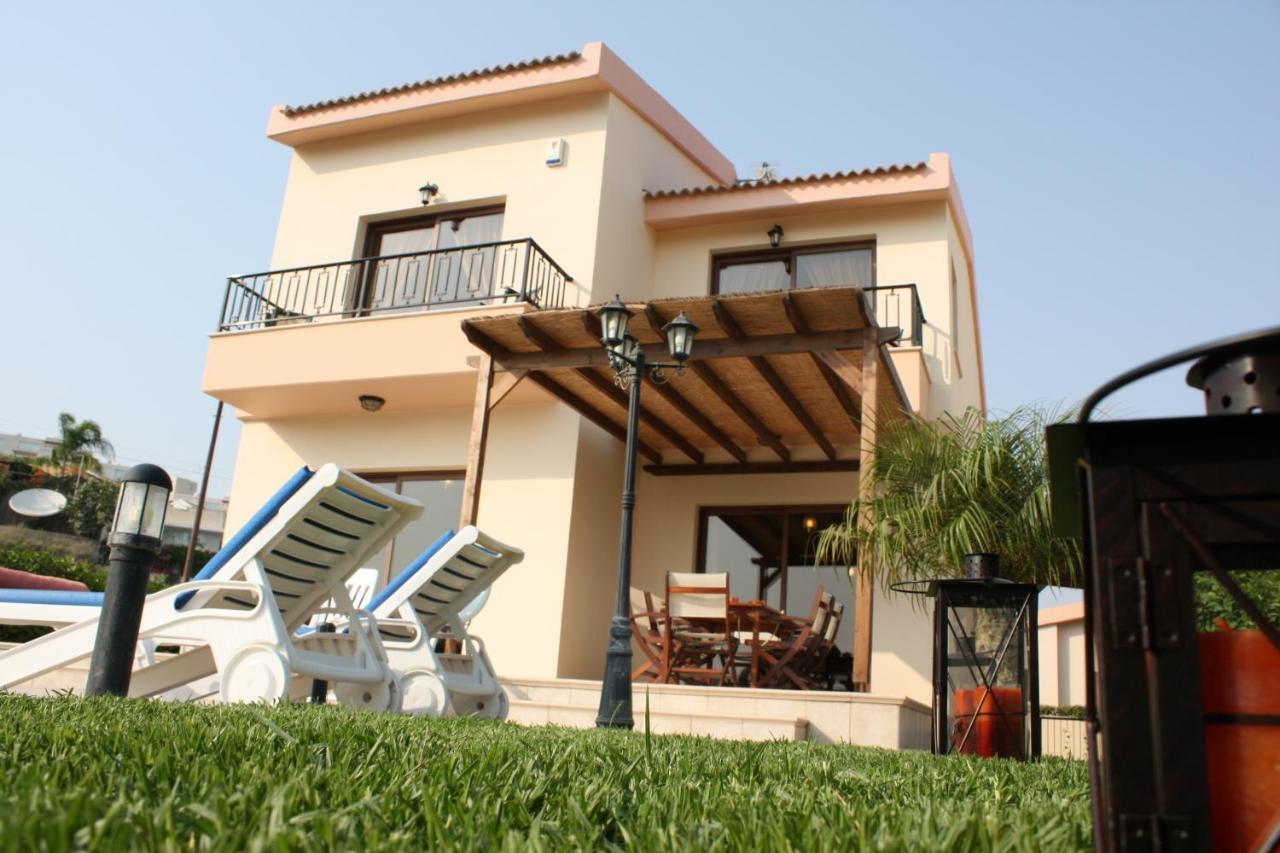 Holidays Villas ปิสซูรี ภายนอก รูปภาพ