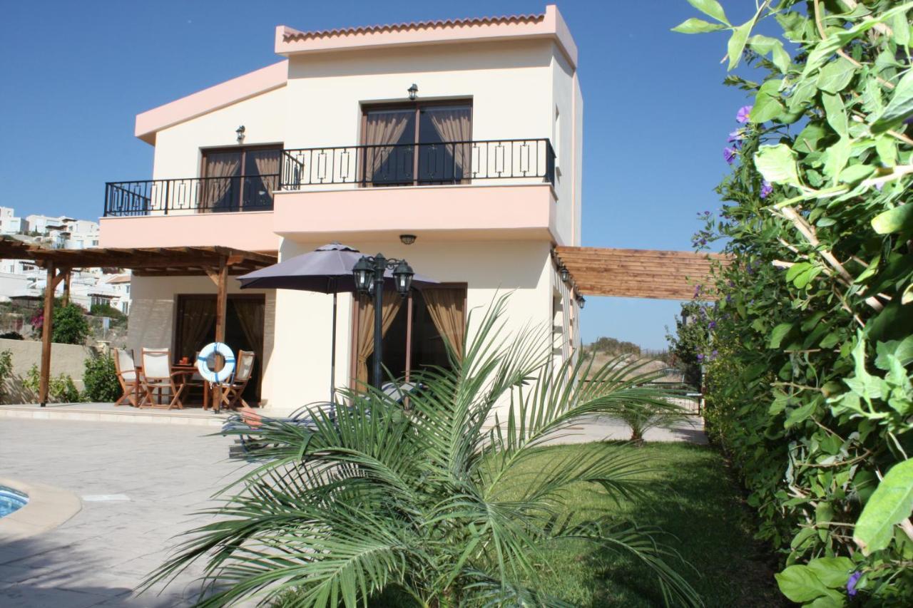 Holidays Villas ปิสซูรี ภายนอก รูปภาพ
