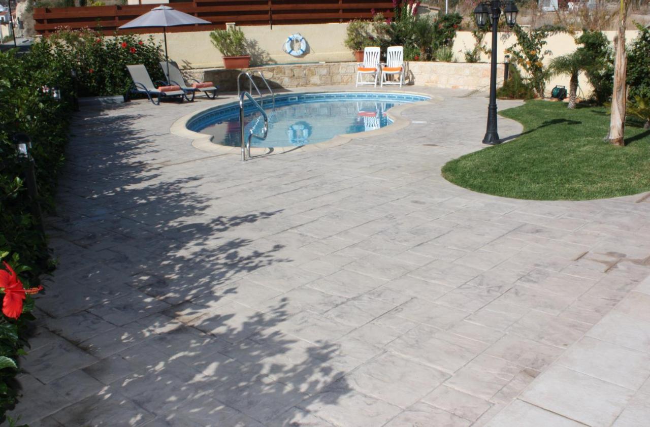 Holidays Villas ปิสซูรี ภายนอก รูปภาพ