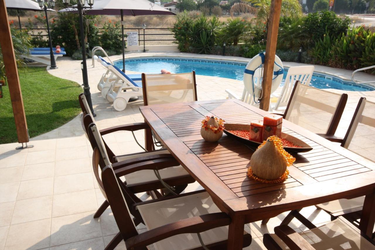 Holidays Villas ปิสซูรี ภายนอก รูปภาพ